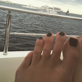 Kendall Jenner Toes 